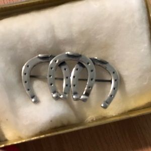 Silver HORSESHOE PIN